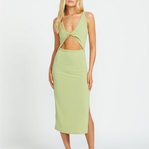 Elegant Green Cut-Out Midi Dress